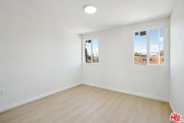 $999,000 | 1354 East 108th Street, Los Angeles, CA 90059