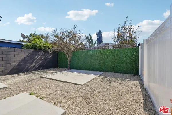 $999,000 | 1354 East 108th Street, Los Angeles, CA 90059