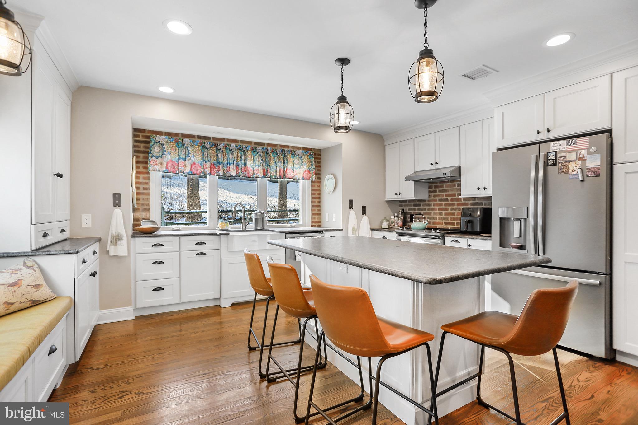 339 Plush Mill Road Wallingford, PA 19086 - Photo 4 of 34