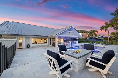 $1,975,000 | 6266 Southeast Oakmont Place, Stuart, FL 34997
