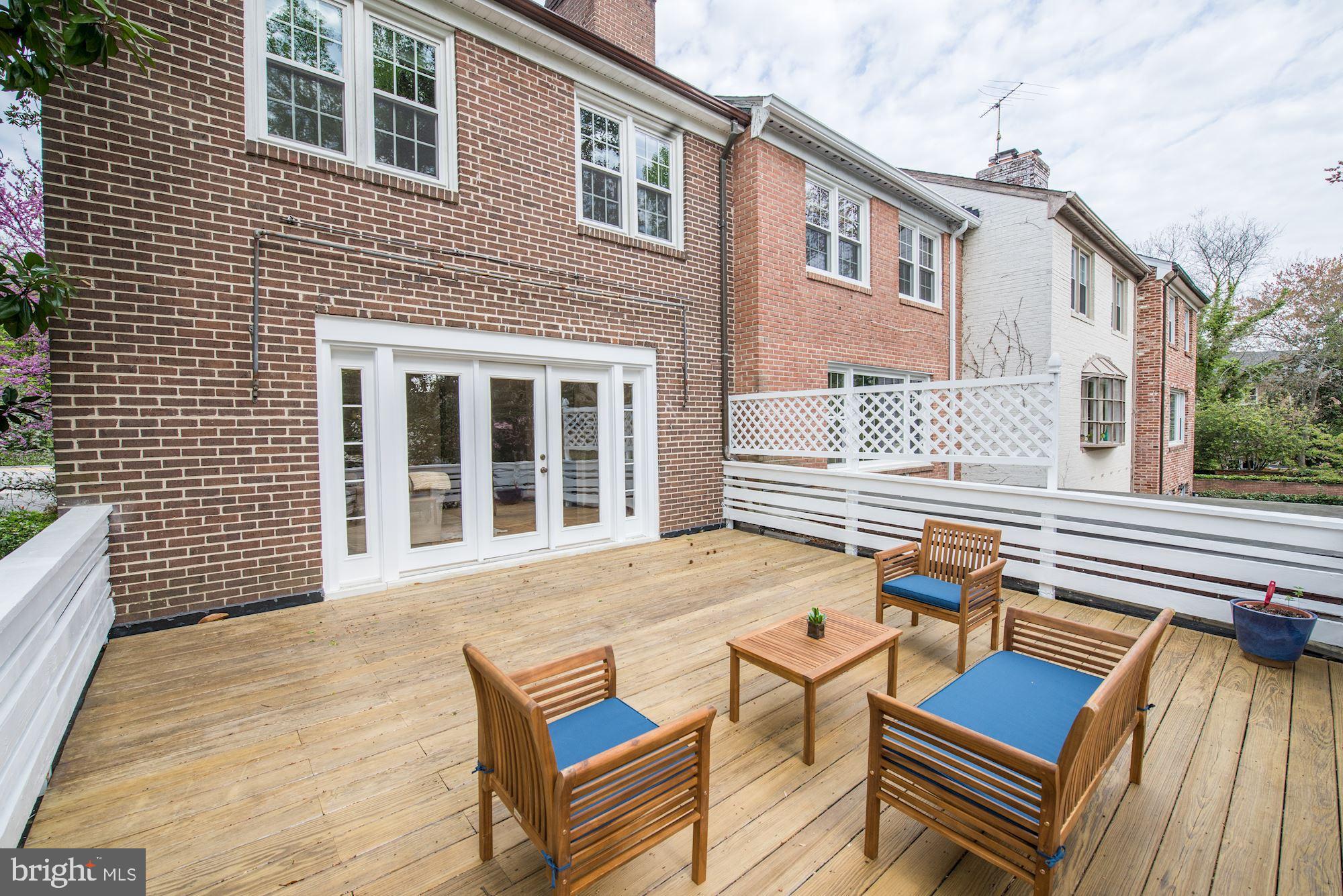6317 Fort Hunt Road Alexandria, VA 22307 - Photo 15 of 41 Deck