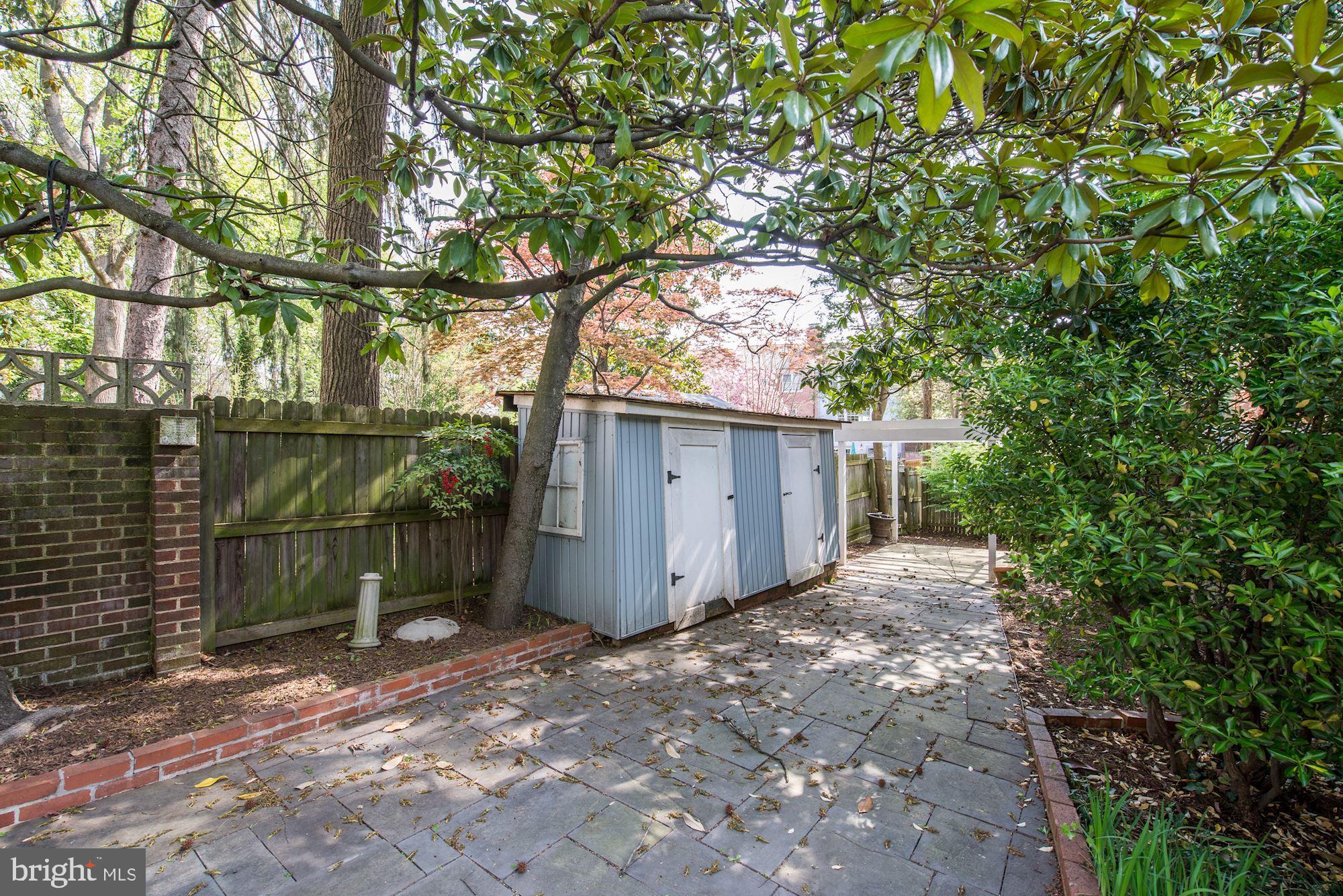 6317 Fort Hunt Road Alexandria, VA 22307 - Photo 39 of 41 Exterior Rear