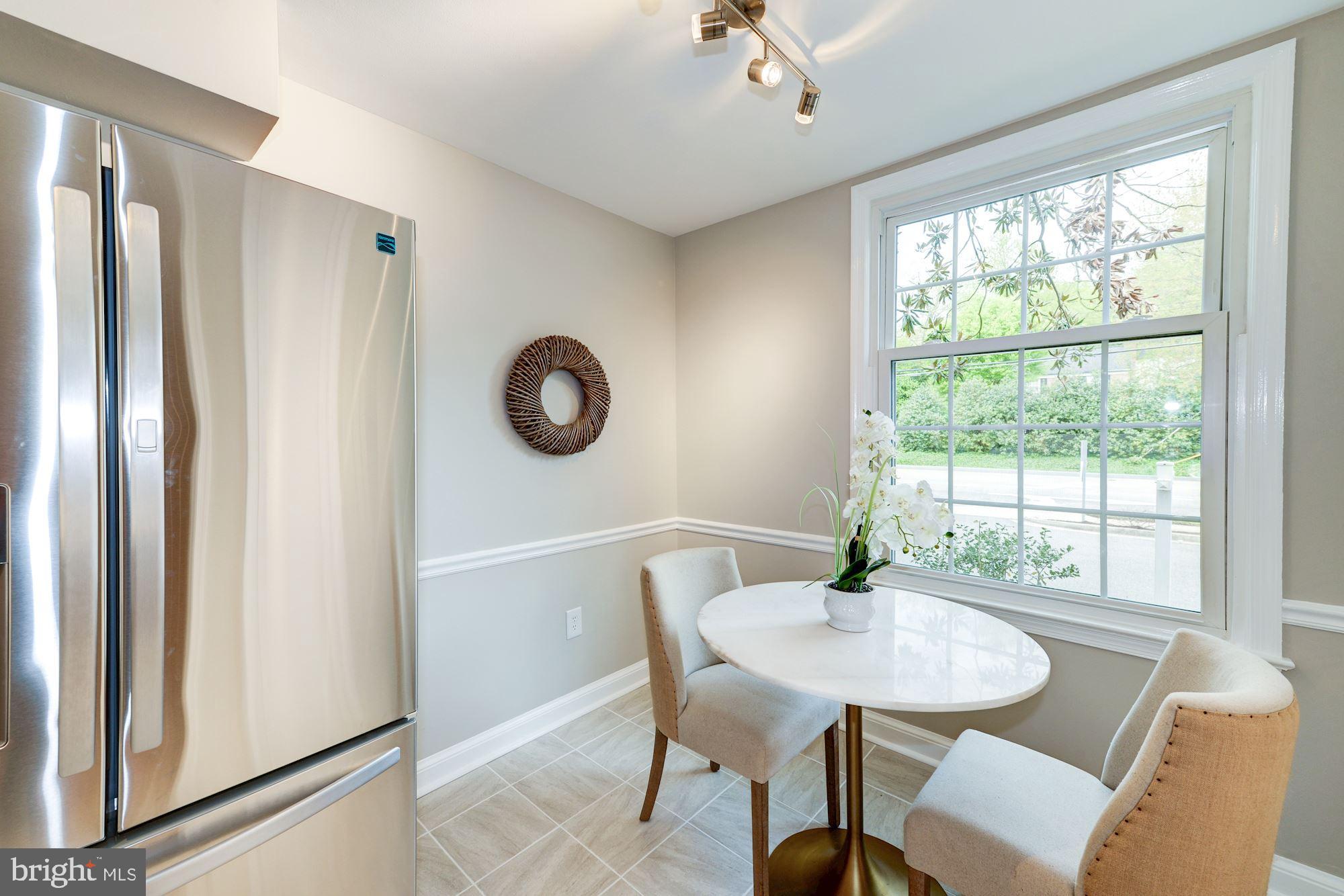 6317 Fort Hunt Road Alexandria, VA 22307 - Photo 7 of 41 Eat In Kitchen