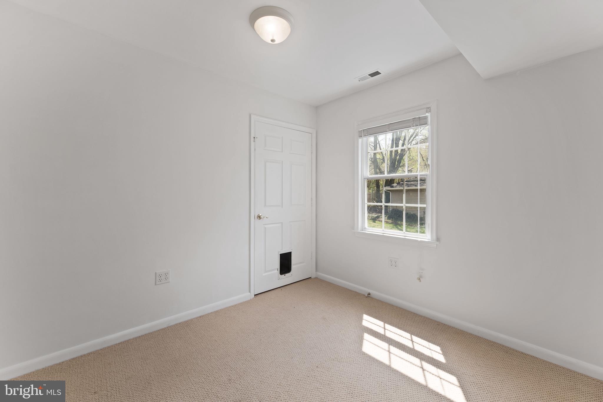 108 River Road Edgewater, MD 21037 - Photo 26 of 38 Bedroom 5