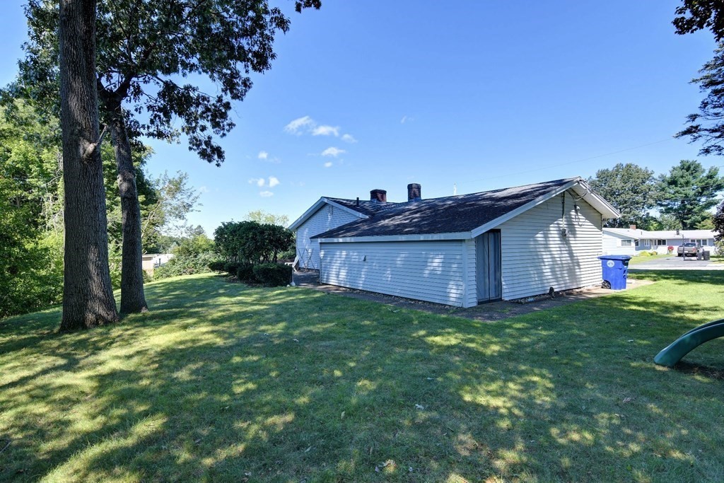 136 Richard Road Braintree, MA 02184 - Photo 4 of 38 Gallery Image 4