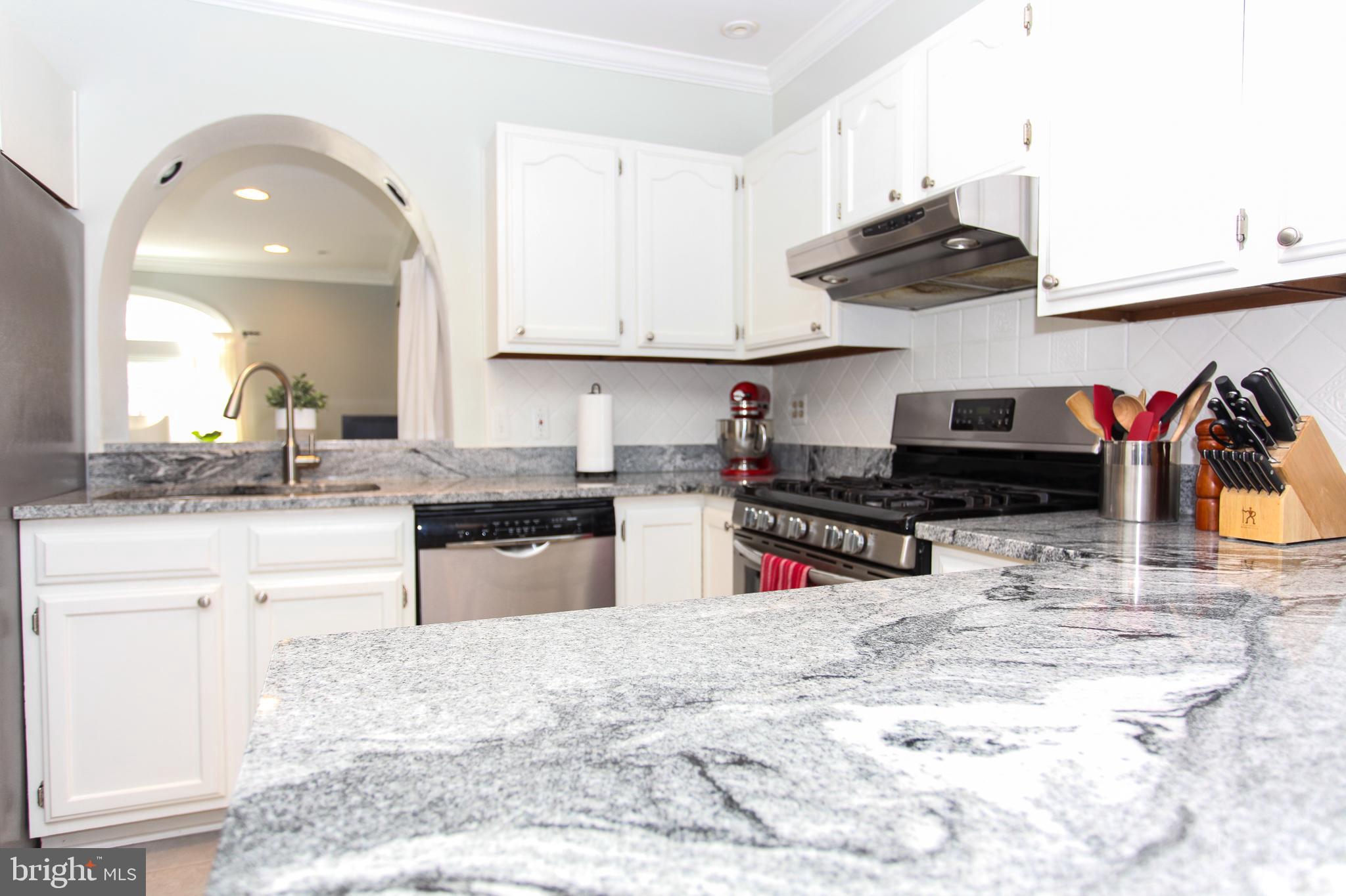 4507 Maple Avenue Halethorpe, MD 21227 - Photo 14 of 52