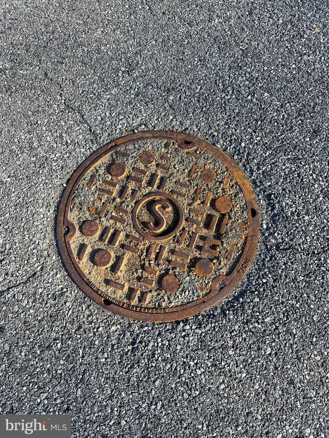 408 Dyer Drive Accokeek, MD 20607 - Photo 4 of 7 wooden floor with a outdoor views
