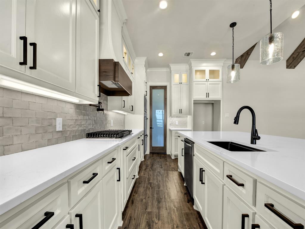 124 Desperado Way Weatherford, TX 76088 - Photo 17 of 39