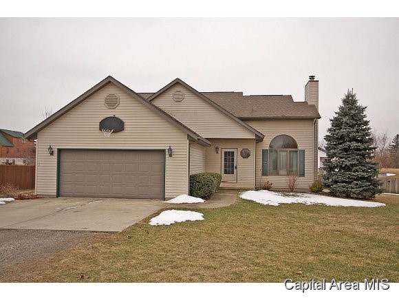 904 W Meadows Athens, IL 62613 - Photo 1 of 12 Gallery Image 1