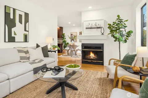 $650,000 | 600 Malden Avenue East, Unit 102, Seattle, WA 98112