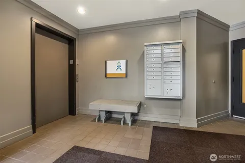 $650,000 | 600 Malden Avenue East, Unit 102, Seattle, WA 98112