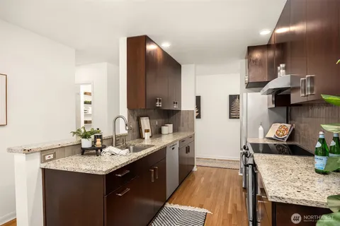 $650,000 | 600 Malden Avenue East, Unit 102, Seattle, WA 98112