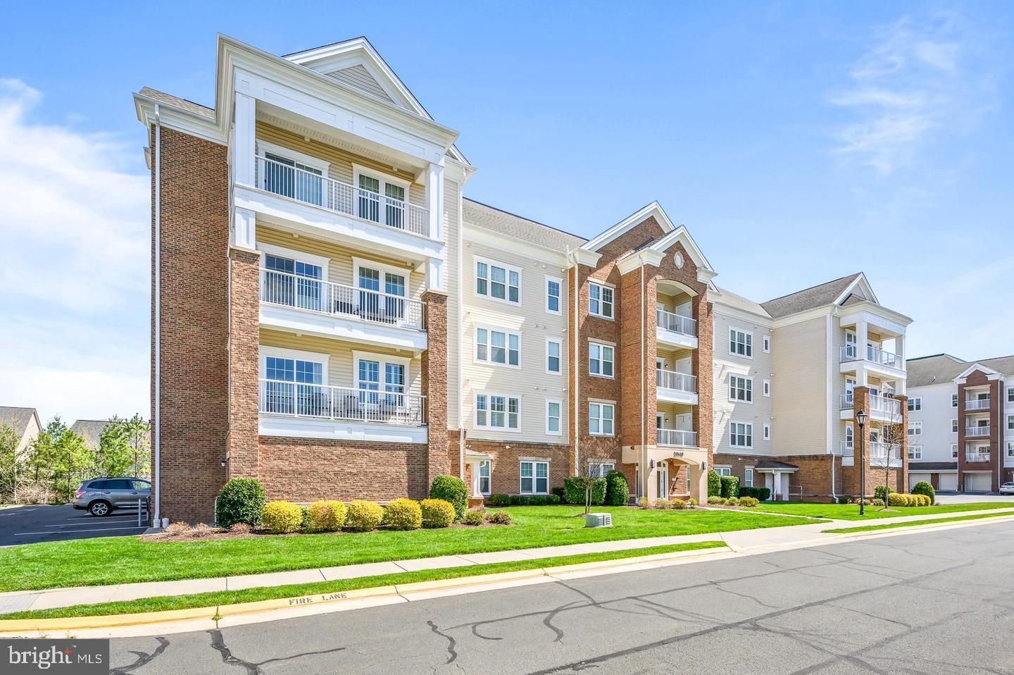 20610 Hope Spring Terrace, Unit 104 Ashburn, VA 20147 - Photo 3 of 52