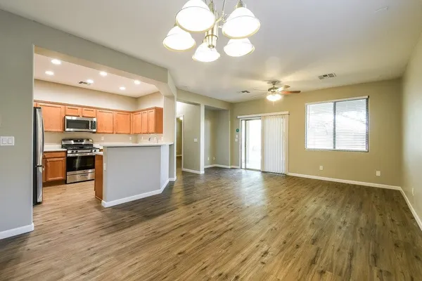 $2,585 | 39520 North Hillerman Way, Phoenix, AZ 85086