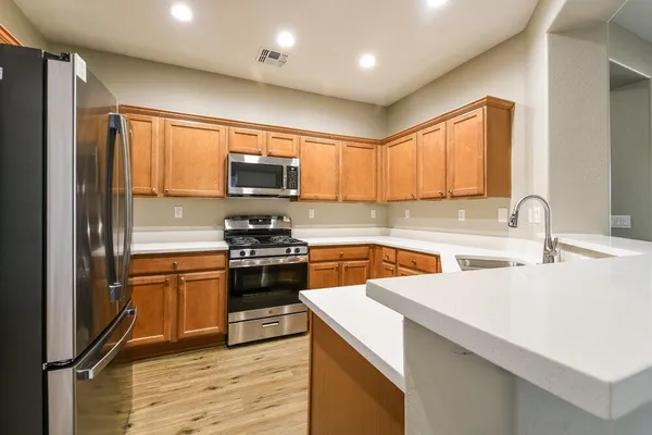 $2,735 | 39520 North Hillerman Way, Phoenix, AZ 85086