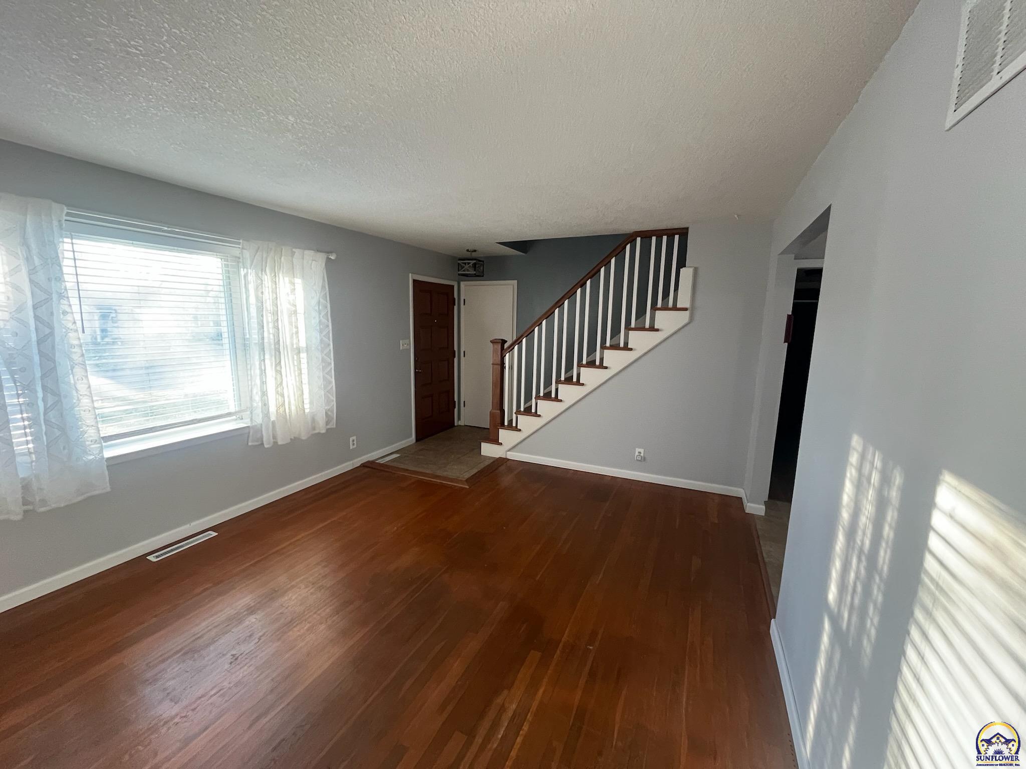 3125 Southwest Mulvane Street Topeka, KS 66611 - Photo 13 of 14