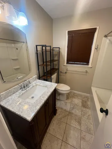 $224,900 | 3125 Southwest Mulvane Street, Topeka, KS 66611