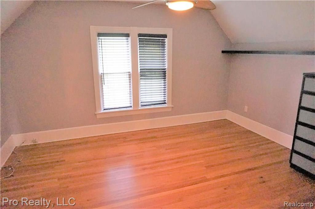 21045 Gill Road Farmington Hills, MI 48335 - Photo 18 of 19