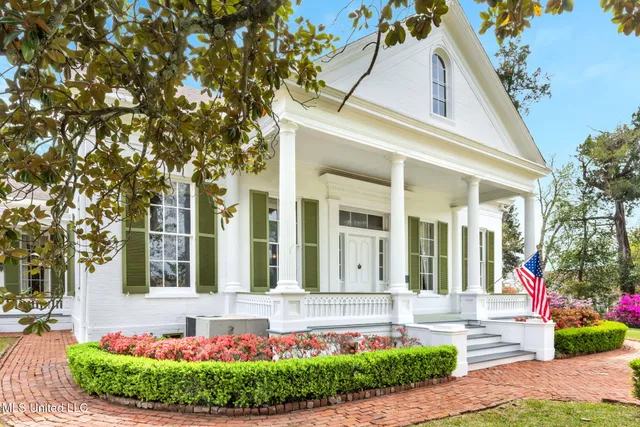 $1,285,000 | 701 North Union Street, Natchez, MS 39120