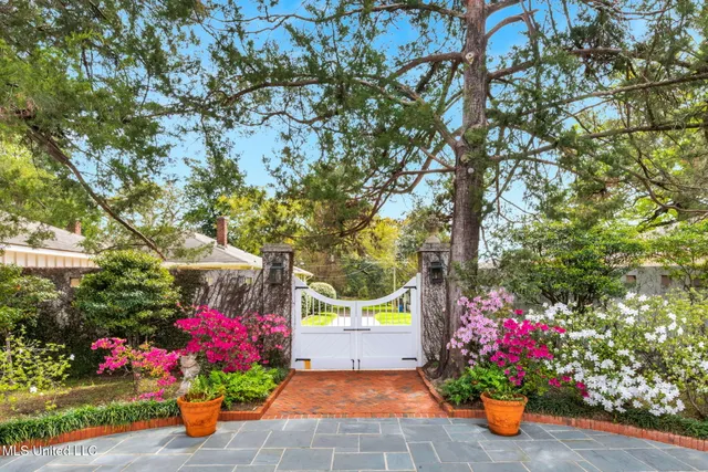 $1,285,000 | 701 North Union Street, Natchez, MS 39120