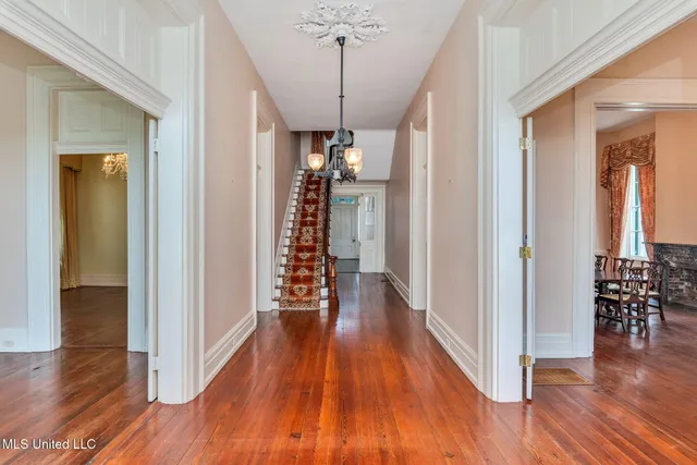 $1,285,000 | 701 North Union Street, Natchez, MS 39120
