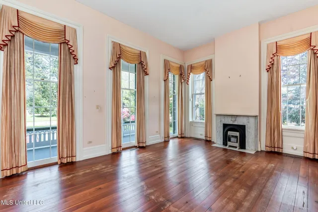 $1,285,000 | 701 North Union Street, Natchez, MS 39120