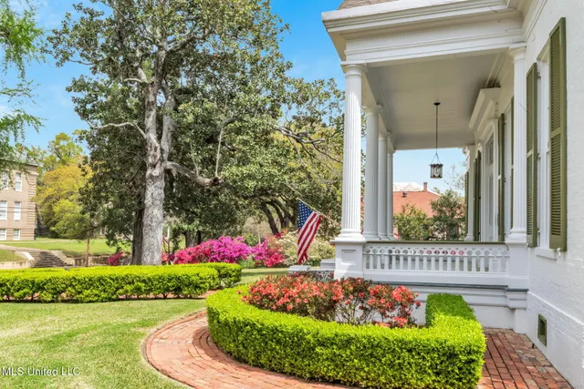 $1,285,000 | 701 North Union Street, Natchez, MS 39120