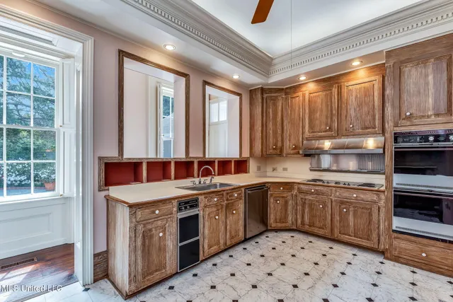 $1,285,000 | 701 North Union Street, Natchez, MS 39120