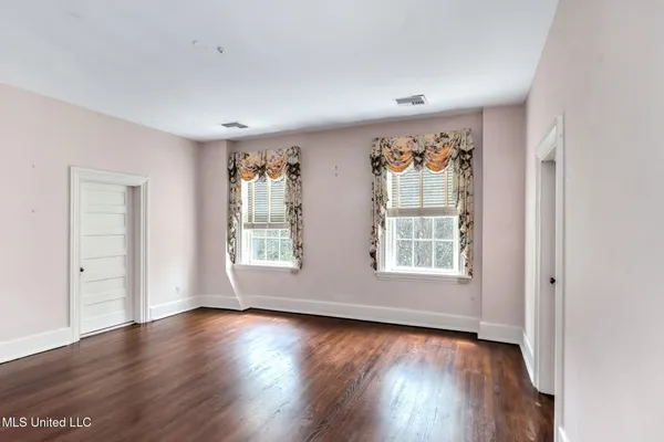 $1,285,000 | 701 North Union Street, Natchez, MS 39120