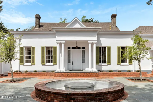 $1,285,000 | 701 North Union Street, Natchez, MS 39120