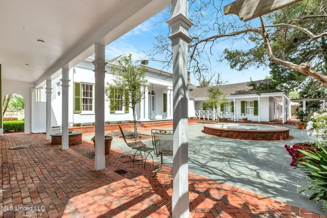 $1,285,000 | 701 North Union Street, Natchez, MS 39120