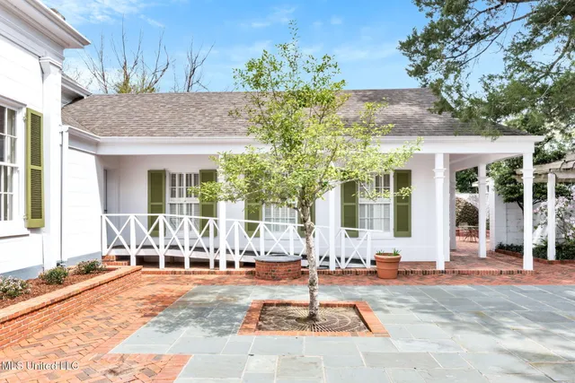 $1,285,000 | 701 North Union Street, Natchez, MS 39120