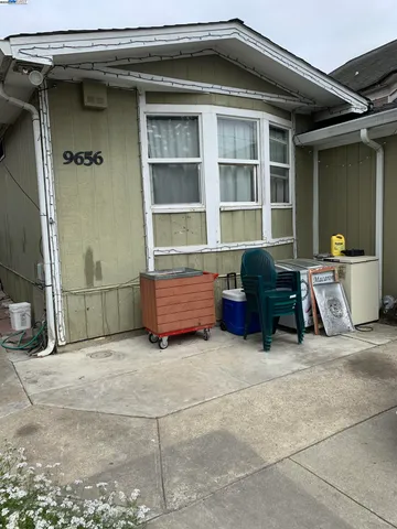 $355,000 | 9656 D Street, Oakland, CA 94603