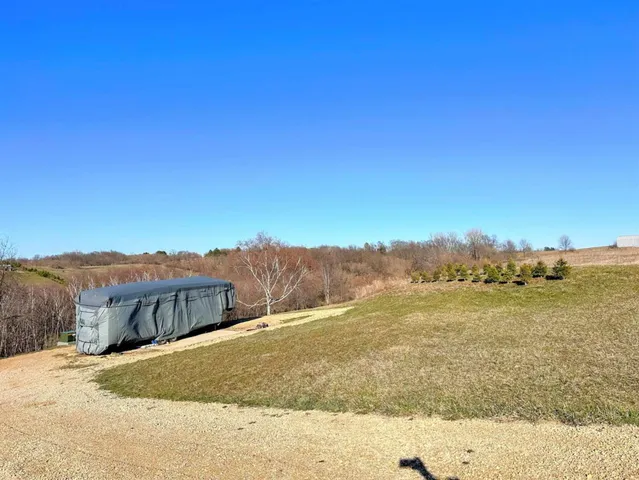 $75,000 | 58182 Mississippi Rdg Lane, Eastman, WI 54626