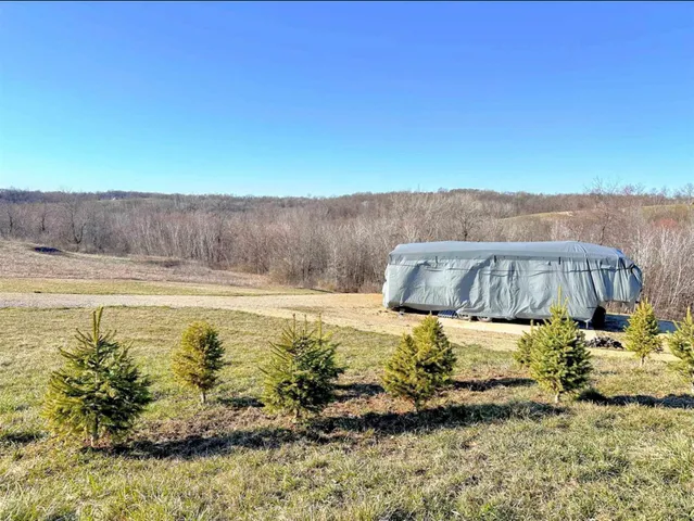 $75,000 | 58182 Mississippi Rdg Lane, Eastman, WI 54626