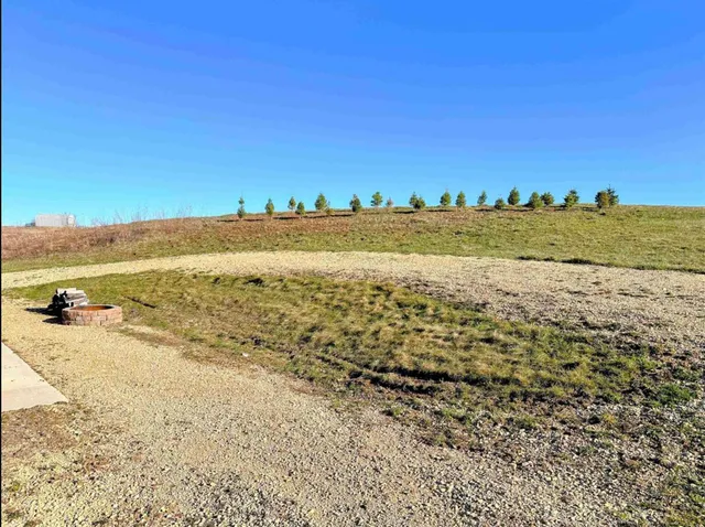 $75,000 | 58182 Mississippi Rdg Lane, Eastman, WI 54626