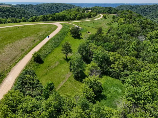 $75,000 | 58182 Mississippi Rdg Lane, Eastman, WI 54626