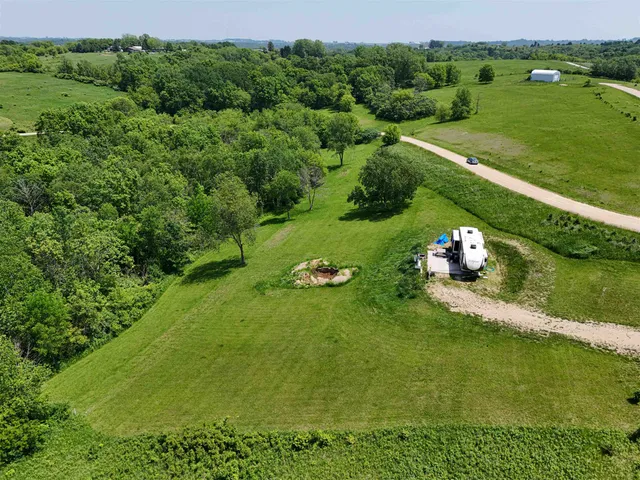 $75,000 | 58182 Mississippi Rdg Lane, Eastman, WI 54626