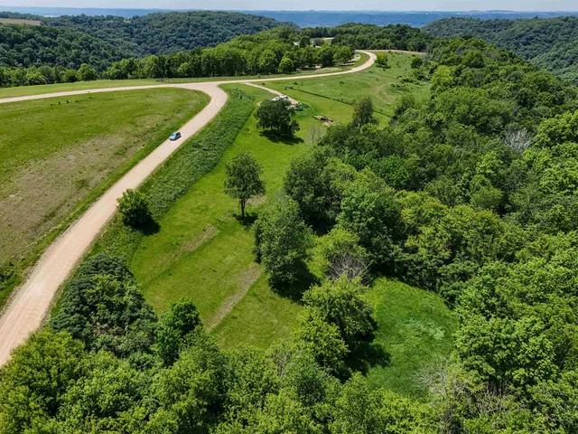 $75,000 | 58182 Mississippi Rdg Lane, Eastman, WI 54626