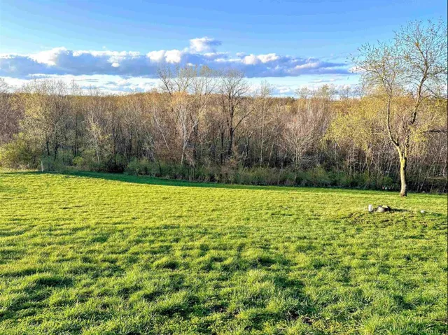 $75,000 | 58182 Mississippi Rdg Lane, Eastman, WI 54626