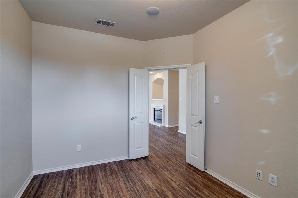10860 Hawks Landing Road Fort Worth, TX 76052 - Photo 14 of 27