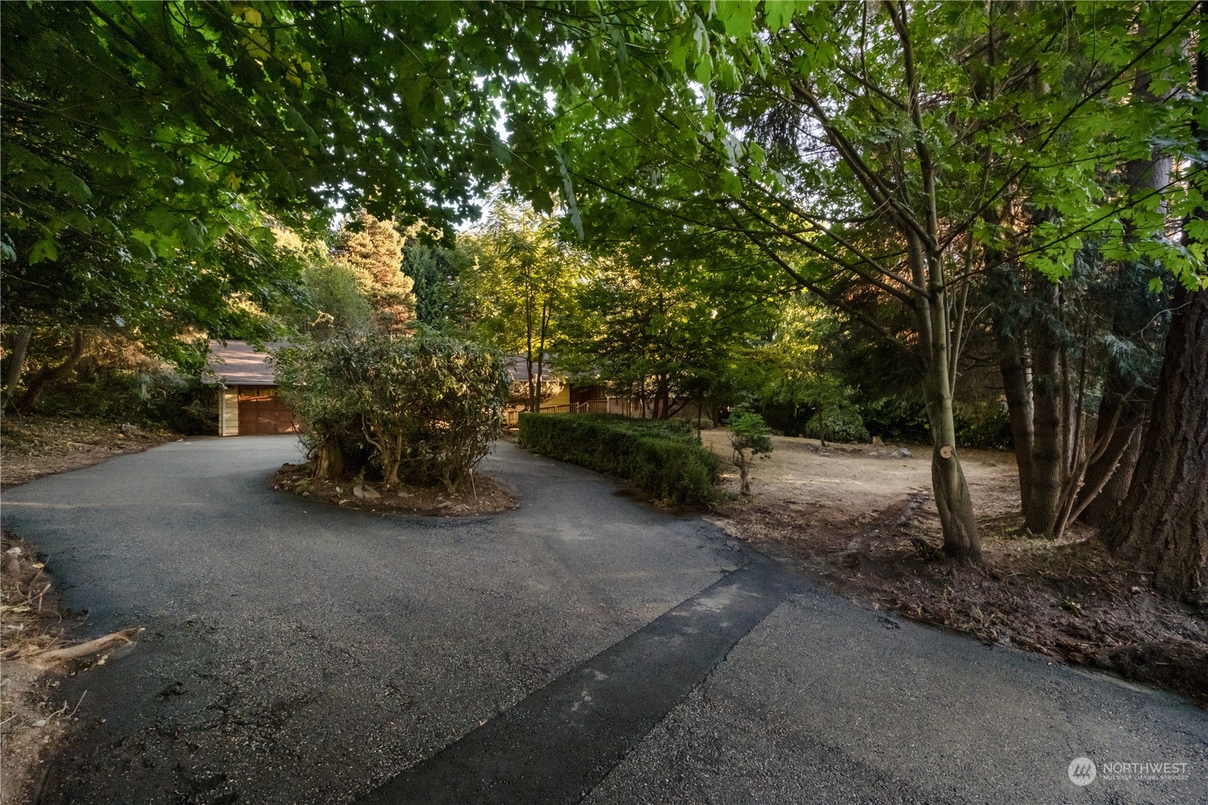 2309 Southwest Dash Point Road Federal Way, WA 98023 - Photo 4 of 40 Gallery Image 4