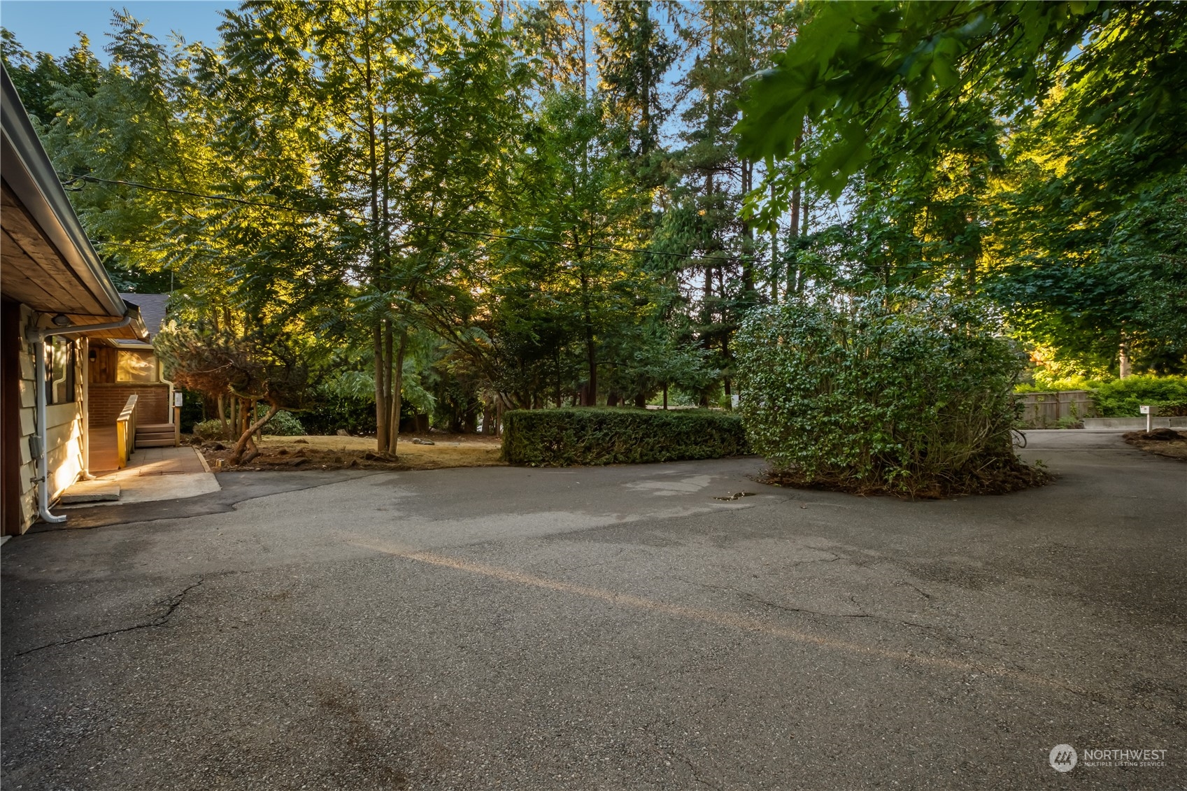 2309 Southwest Dash Point Road Federal Way, WA 98023 - Photo 5 of 40 Gallery Image 5
