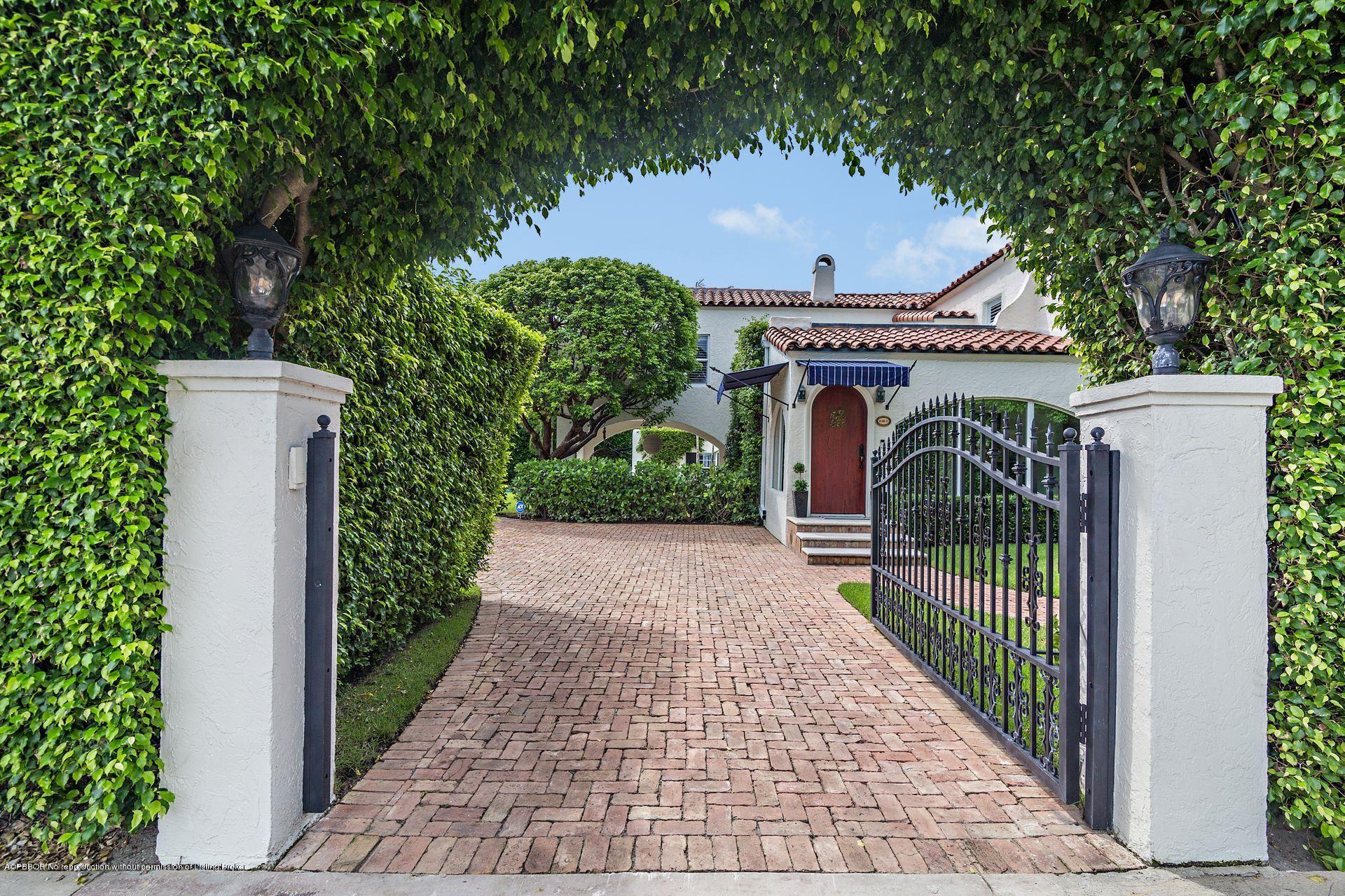 194 Pershing Way West Palm Beach, FL 33401 - Photo 2 of 50