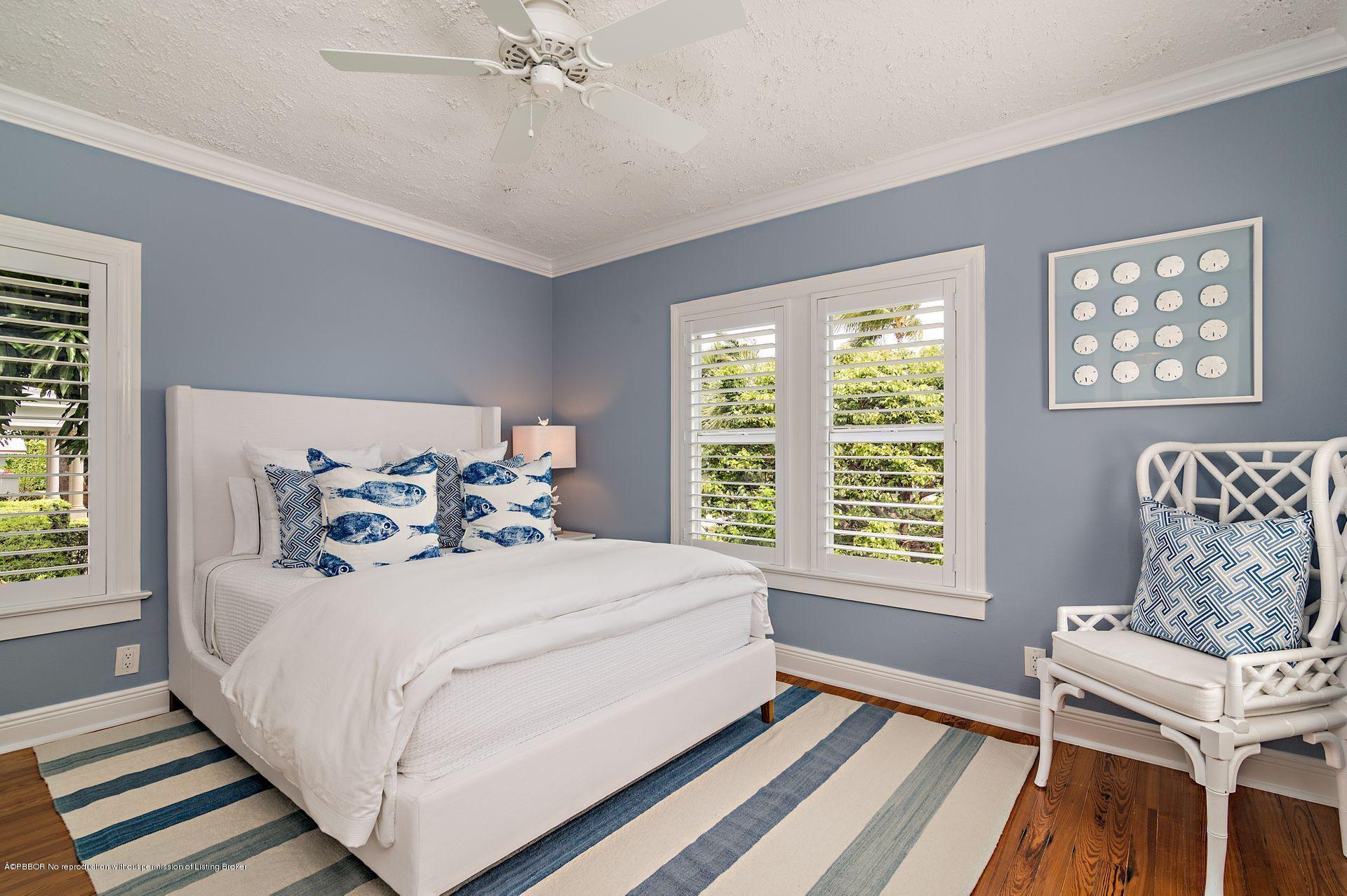 194 Pershing Way West Palm Beach, FL 33401 - Photo 46 of 50 a bedroom with a bed and a window