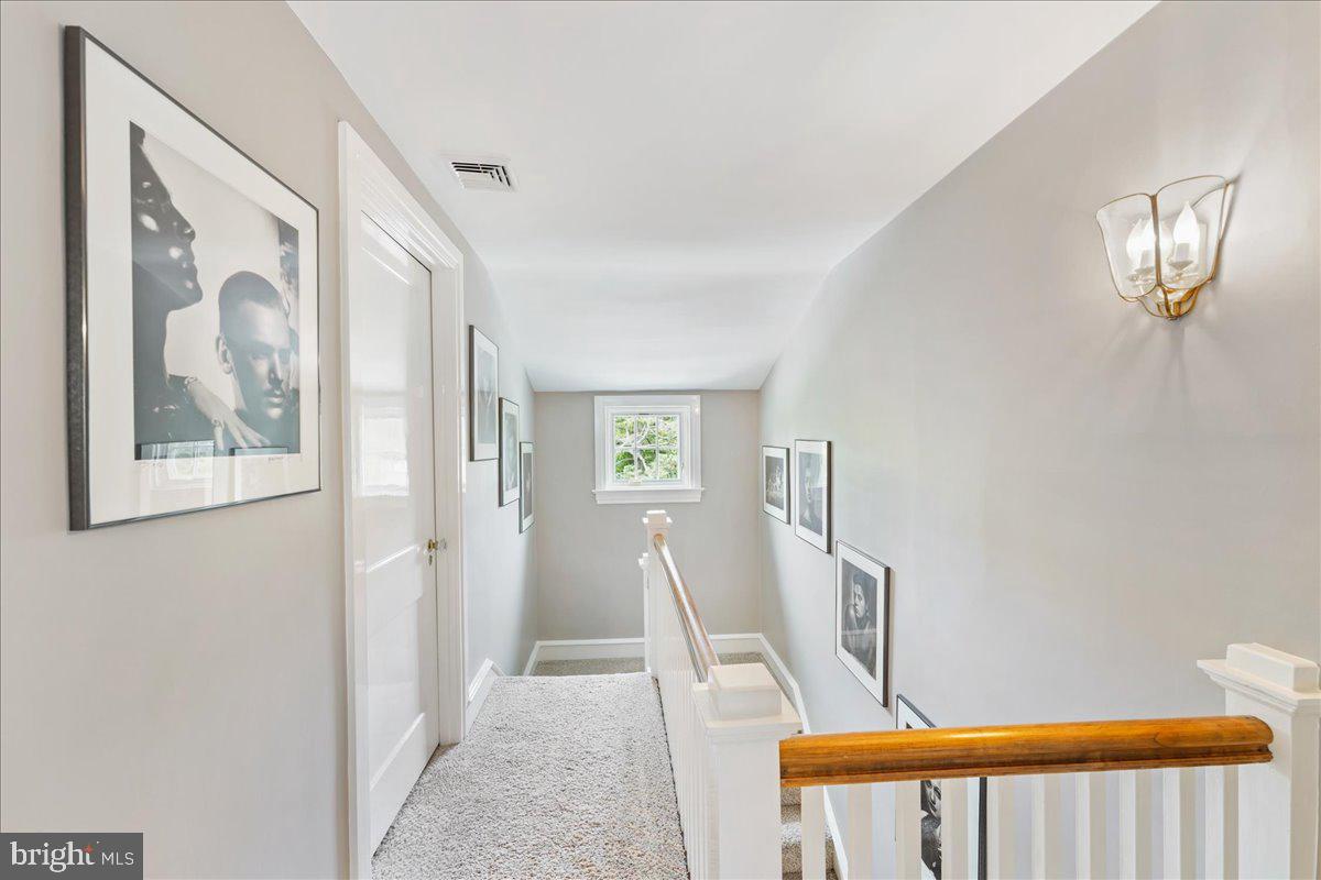 101 East Brookhaven Road Wallingford, PA 19086 - Photo 35 of 67 3rd Floor Hall