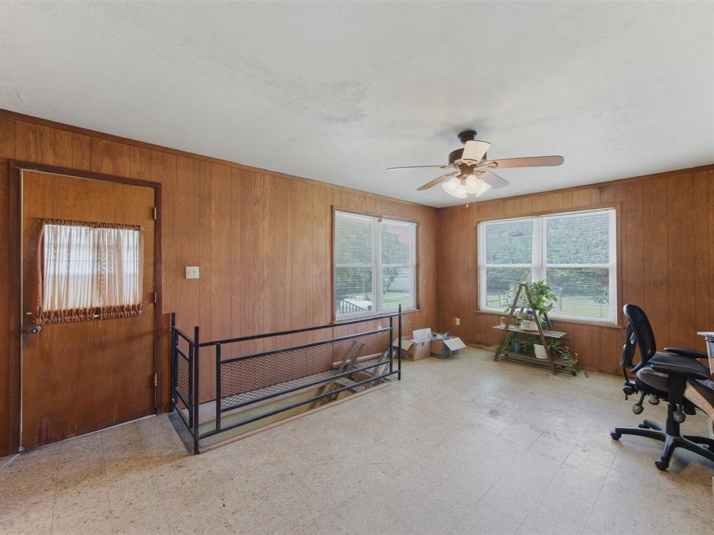 381 Bynum Road Bowie, TX 76230 - Photo 12 of 40