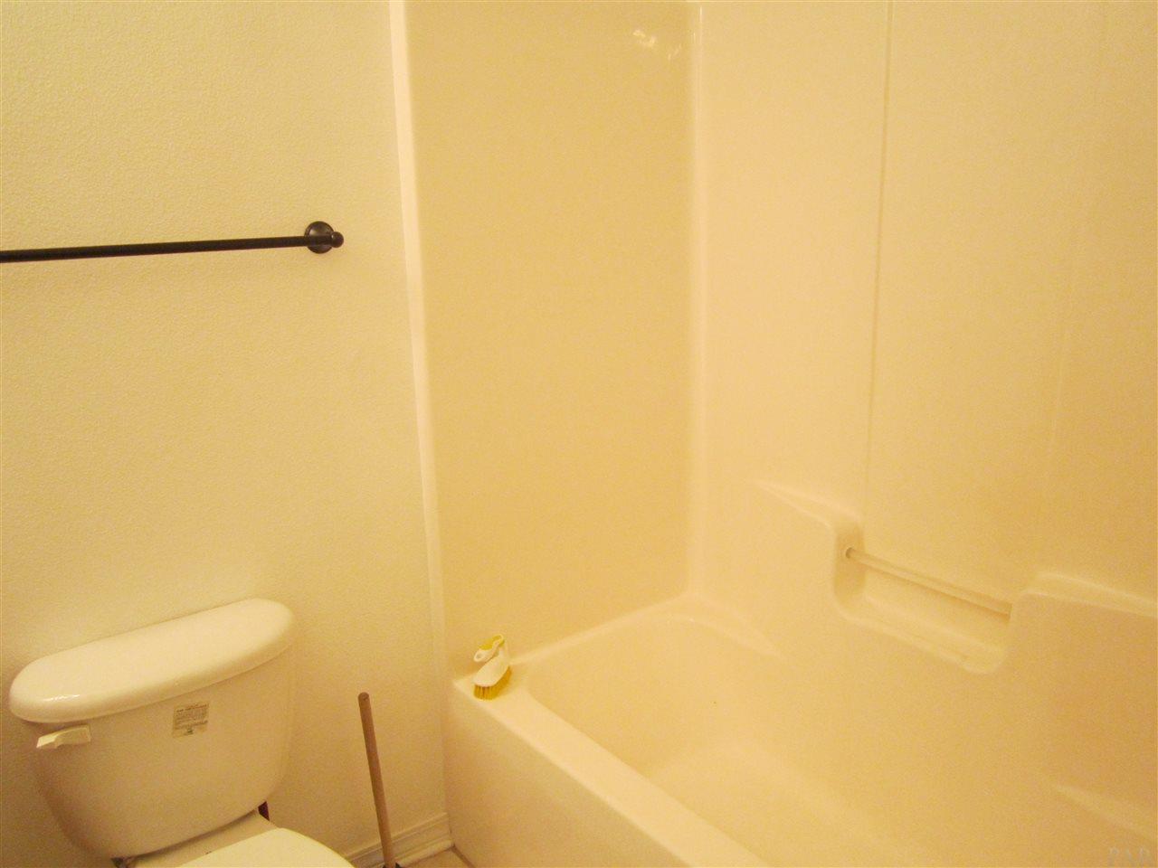 14007 Innerarity Point Road Pensacola, FL 32507 - Photo 6 of 13 Gallery Image 6