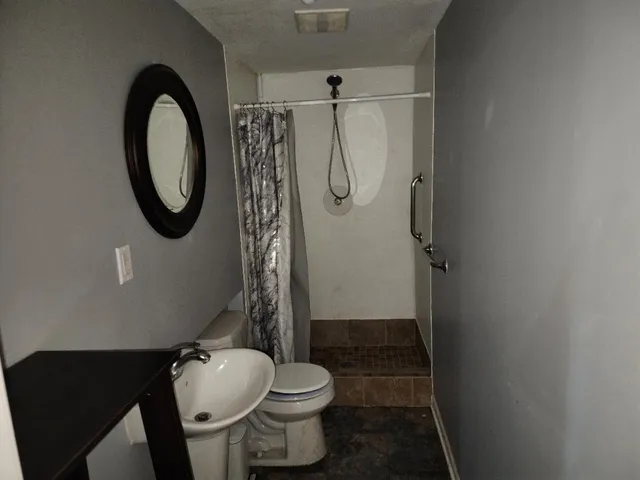 $799,900 | 31300 Oasis Road, Center City, MN 55012