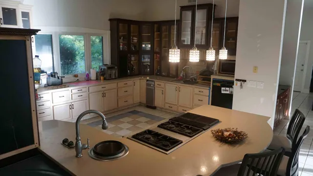 $799,900 | 31300 Oasis Road, Center City, MN 55012